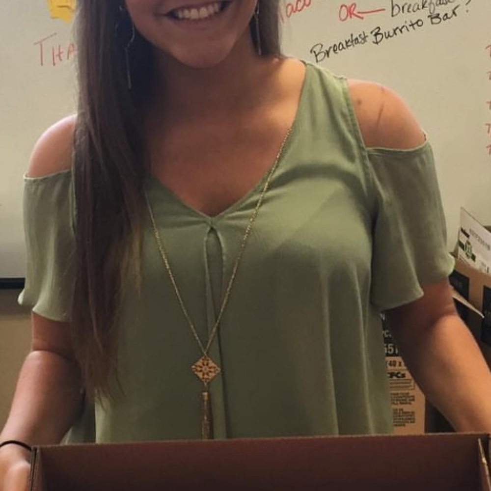 Women’s tank/off the shoulder top with built in necklace